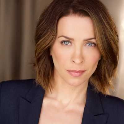 Christina Cox: Biography, Age, Height, Figure, Net Worth