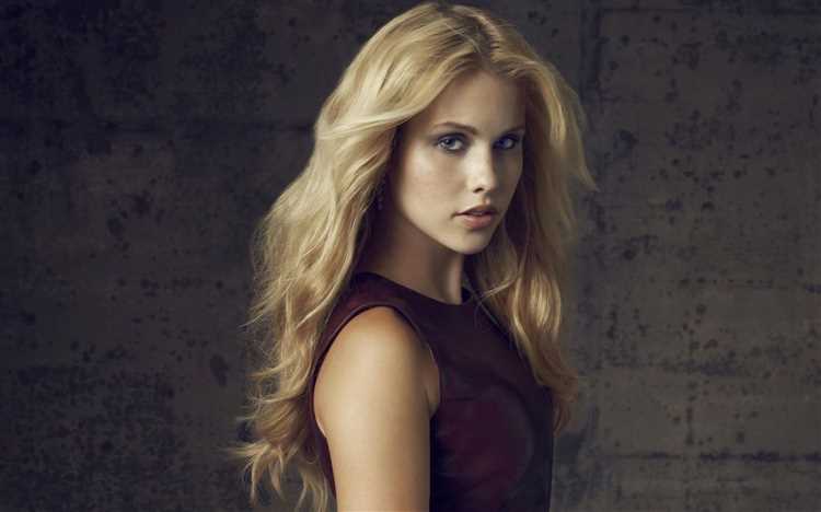 Claire Holt: Biography, Age, Height, Figure, Net Worth