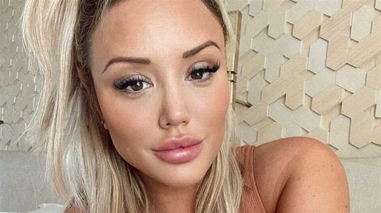 Charlotte Letitia Crosby: Biography, Age, Height, Figure, Net Worth