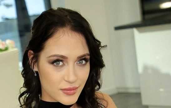 Christie Foxxx: Biography, Age, Height, Figure, Net Worth