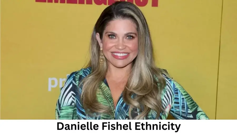 Danielle Fishel: Biography, Age, Height, Figure, Net Worth