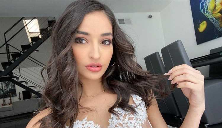 Emmie Rose: Biography, Age, Height, Figure, Net Worth