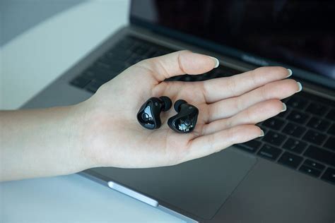  Getting Your Computer and Wireless Earbuds to Work in Harmony 