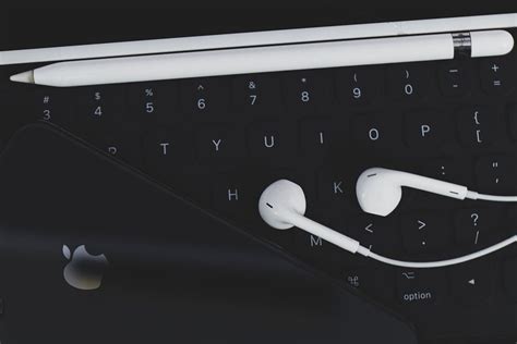  Using Apple Earphones with Your Computer: Compatibility and Benefits 