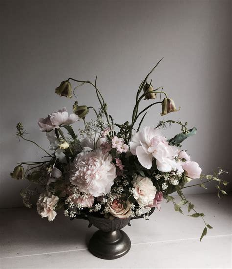 A Vision of an Ethereal Floral Arrangement - Significance and Aesthetics Explored