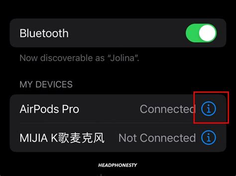 Activating Siri with your AirPods