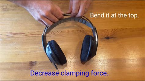 Alleviating Jaw Pressure by Adjusting the Fit of Headphones