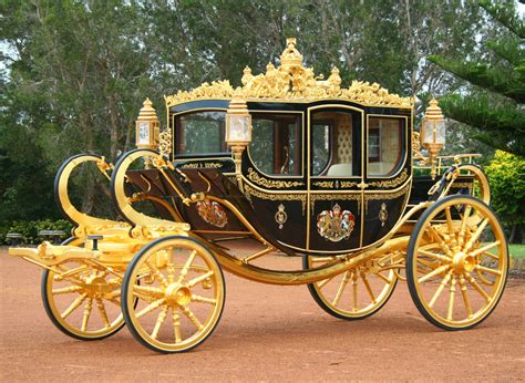 An Ode to Elegance: Unveiling the Luxurious Features of Victorian Carriages