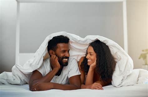 Analyzing the Connection between Friday and Saturday Dreams of Intimacy