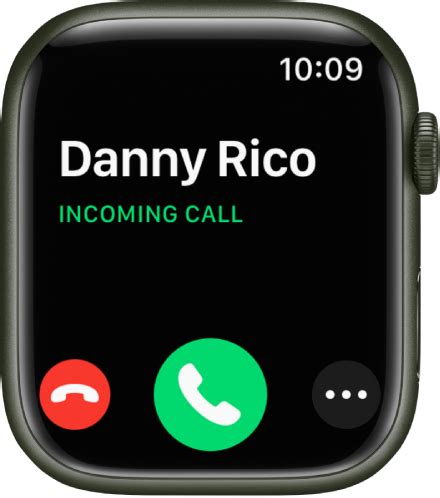 Answering Calls on Apple Watch SE