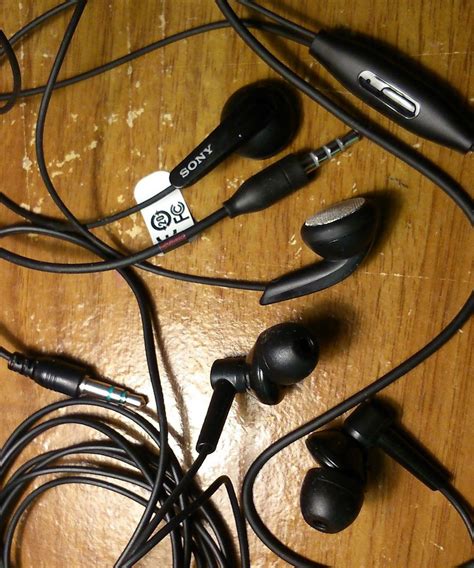 Benefits of Swapping out a Headphone Wire