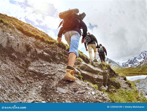 Capturing memories: Tips for photography enthusiasts during an uphill trek