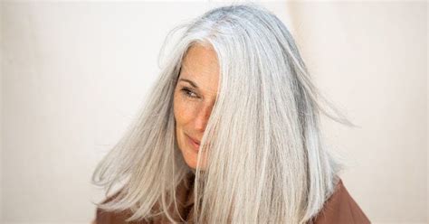 Care for Silver Strands: Tips and Products for Maintaining Healthy and Attractive Graying Locks