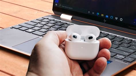 Checking Compatibility of AirPods with HP Laptop