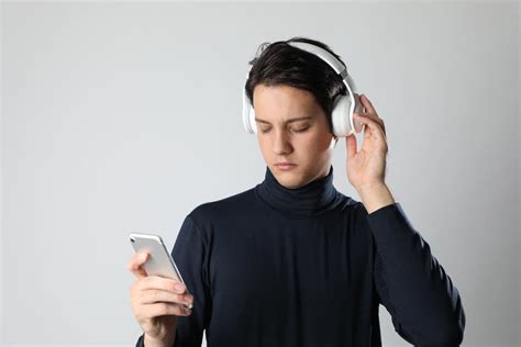 Choosing the Perfect Headphones for Optimal Browsing Experience