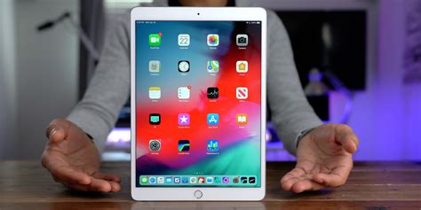 Choosing the Right Approach to Acquire an iPad