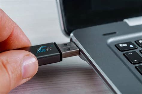 Choosing the Right USB Storage Device for Your Compact Apple Tablet