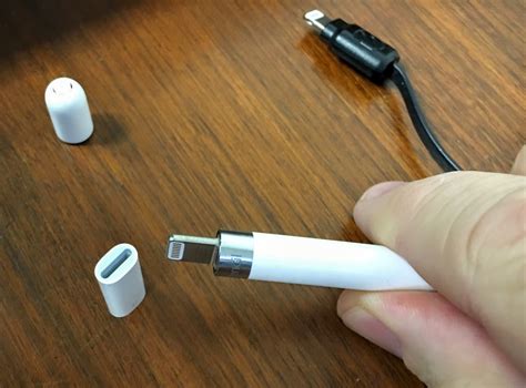 Connecting the Apple Pencil using a Lightning Cable