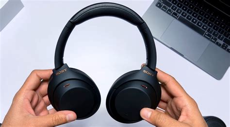 Connecting the Stellar WH-1000XM4 Headphones to Your Personal Device