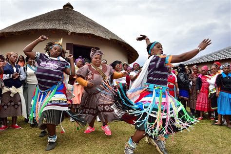 Cultural Influences: Exploring the Symbolic Meanings of Wedding Attire in Different Traditions