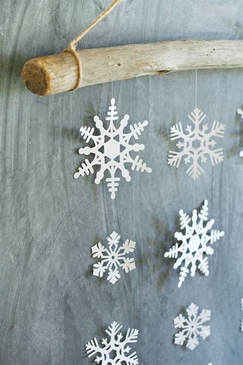 DIY Winter Crafts: Adding a Handmade Touch to Create a Cozy Ambiance