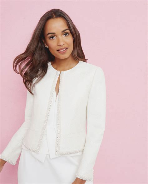 Discovering the Varying Styles and Cuts of Elegant Ivory Jackets