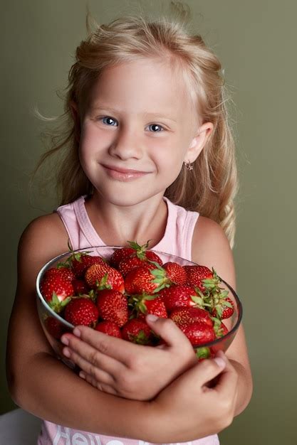 Dreaming of a Bucket of Strawberries: What It May Say about Your Emotions