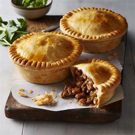 Essential Ingredients for a Mouthwatering Meat and Potato Pie