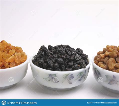 Exploring Different Varieties of Raisins: From Sultanas to Golden Raisins