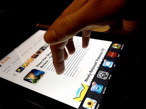 Exploring Multi-Touch Gestures and Keyboard Shortcuts for Improved iPad 2 Navigation