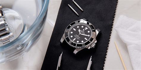 Exploring effective methods to prevent scratches on your luxury timepiece