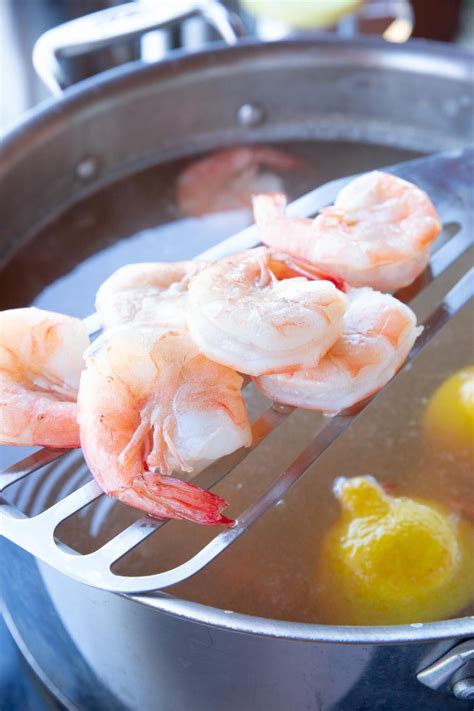 Exploring the Cultural Significance of Poached Seafood in Diverse Cuisines