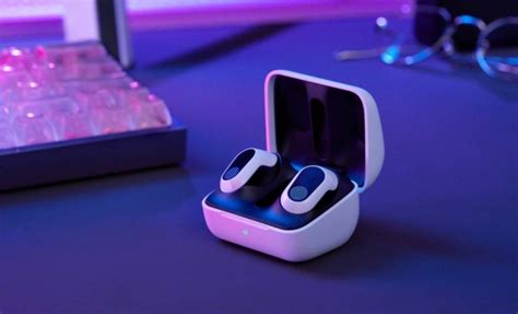 Exploring the Enhanced Mobility of Wireless Earbuds for an Immersive Audio Experience