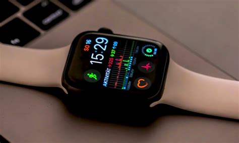 Exploring the Health Monitoring Features of the Latest Apple Watch