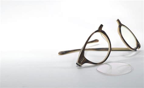 Exploring the Meaning of Broken or Damaged Eyewear in Feminine Dreamscapes