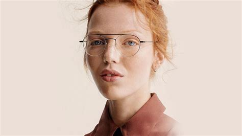 Exploring the Role of Eyewear in Women's Dreams and Self-Perception