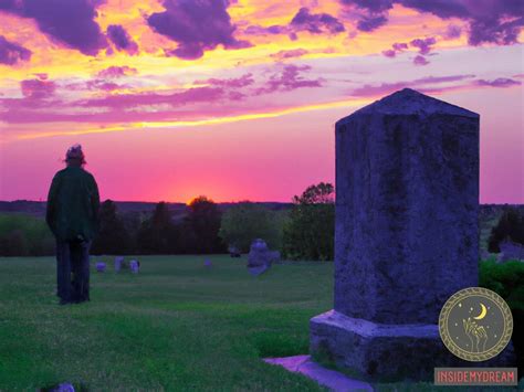 Exploring the Symbolism of a Woman Dreaming of a Cemetery