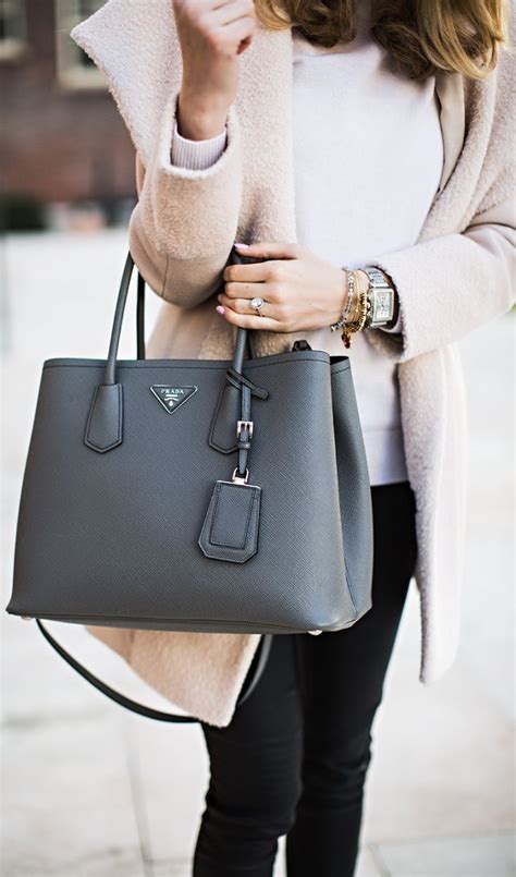 Famous Brands of Elegant Onyx Ladies' Handbags