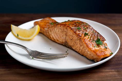 Fish Varieties: Choosing the Perfect Type for Your Oven-cooked Creation