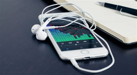 Goodbye Wires: Listening to Music Without Your iPhone