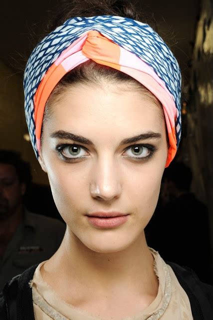 Headscarf Trends Around the World: Get Inspired!