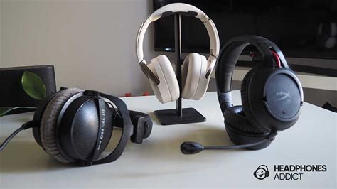 Headset vs. Headphones: Key Differences Explained