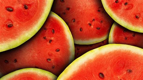 How the Color and Condition of the Cracked Watermelon in the Dream Affects Its Interpretation