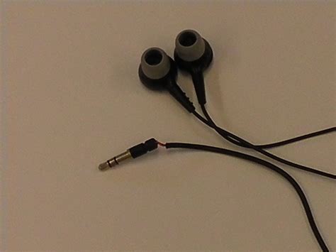 Identifying the Issue with Your Earphone