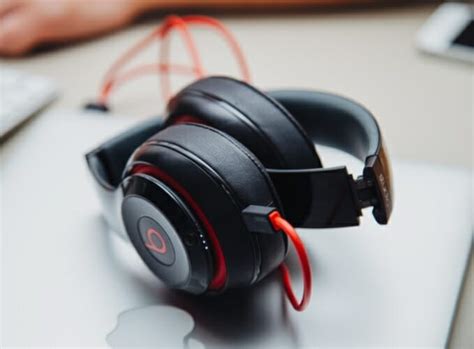 Impact of Software Updates on Headphone Audio Quality with Laptop