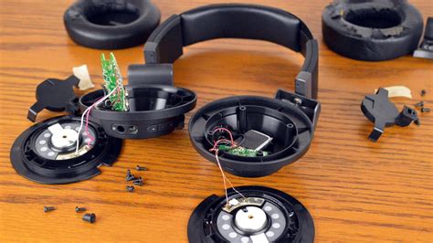 Inside the Headphones: Understanding How Sound Is Generated