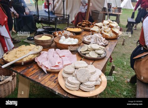 Medieval Delicacies: How the Evolution of Oatmeal Cookies Unfolded in the Middle Ages