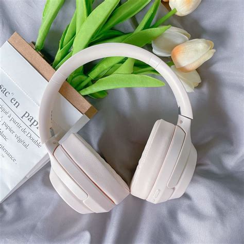 Preparing the Tulip Headphones for Connection