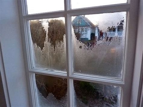 Preventing the Build-up of Frost on Glass Panes