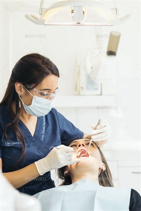 Professional intervention: How dentists can assist in preserving a loose tooth